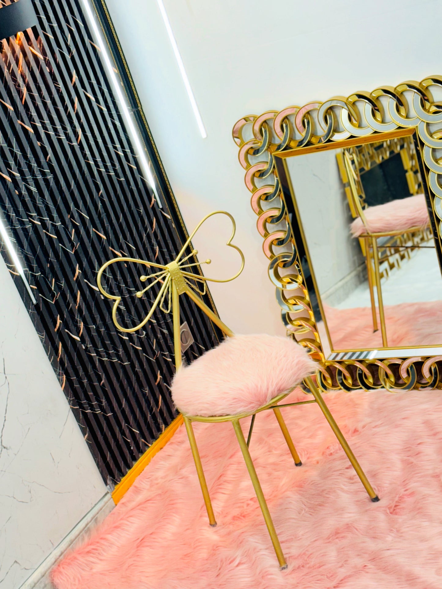 Chaise papillon