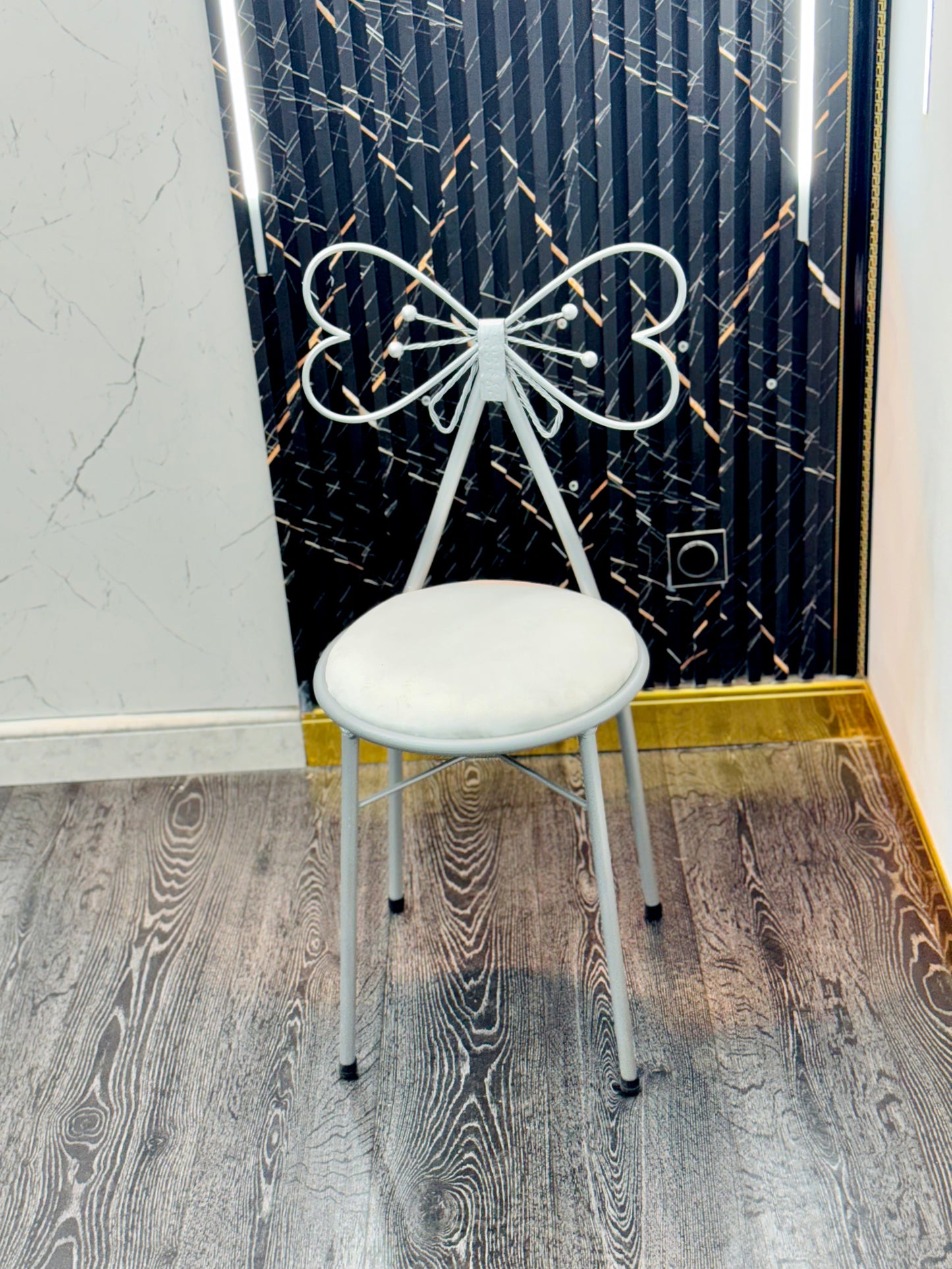 Chaise papillon